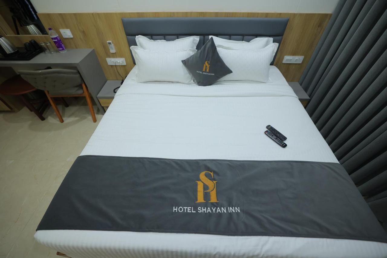Hotel Shayan Inn Rajkot Ngoại thất bức ảnh