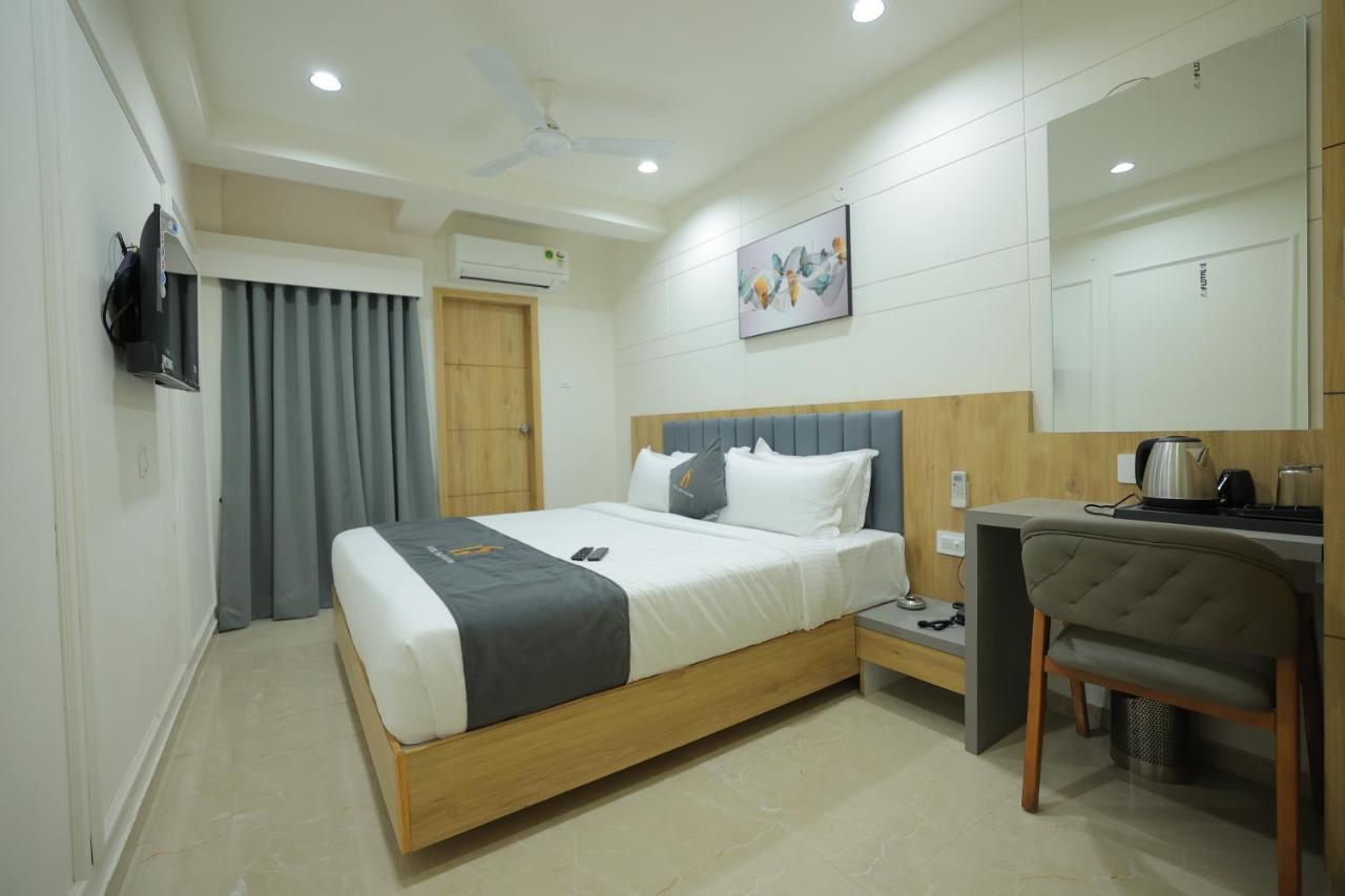 Hotel Shayan Inn Rajkot Ngoại thất bức ảnh