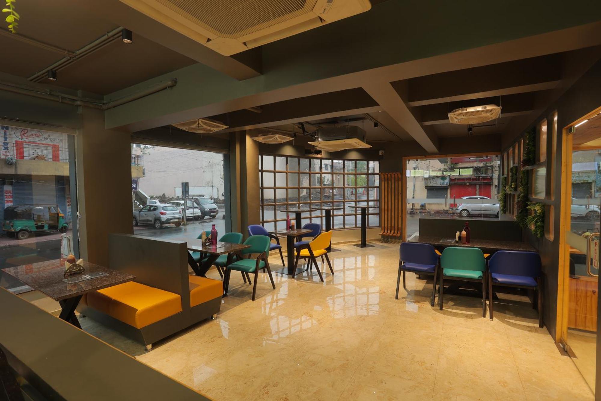 Hotel Shayan Inn Rajkot Ngoại thất bức ảnh