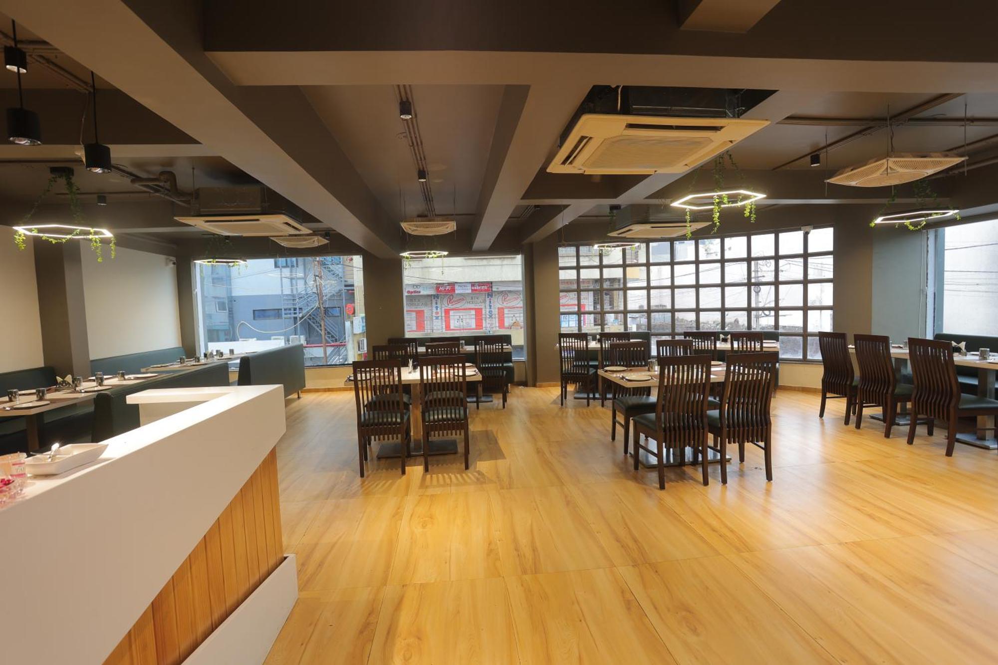 Hotel Shayan Inn Rajkot Ngoại thất bức ảnh
