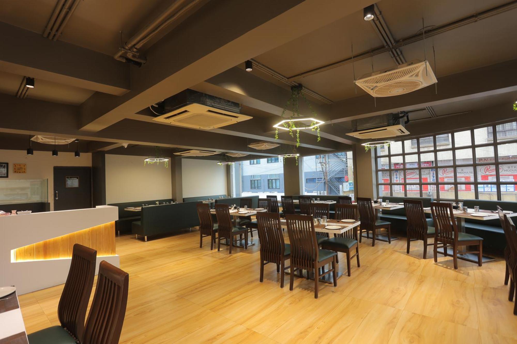 Hotel Shayan Inn Rajkot Ngoại thất bức ảnh